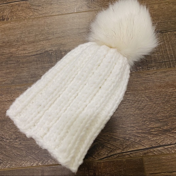Handmade Ribbed Knit Pom Pom Beanie White Hat Cozy Faux Fur PomPom Hat Knit - Picture 1 of 4
